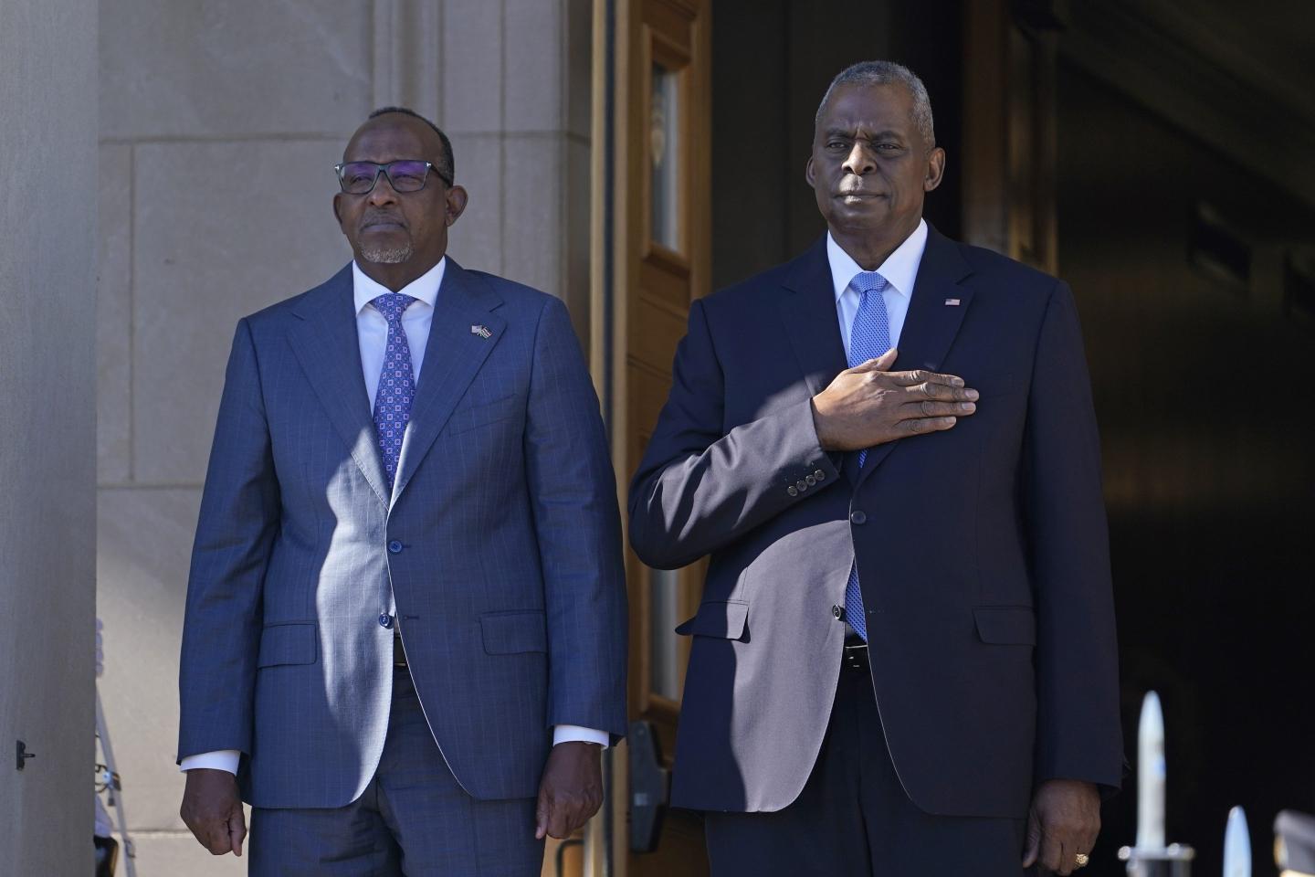 Lloyd Austin, Aden Duale