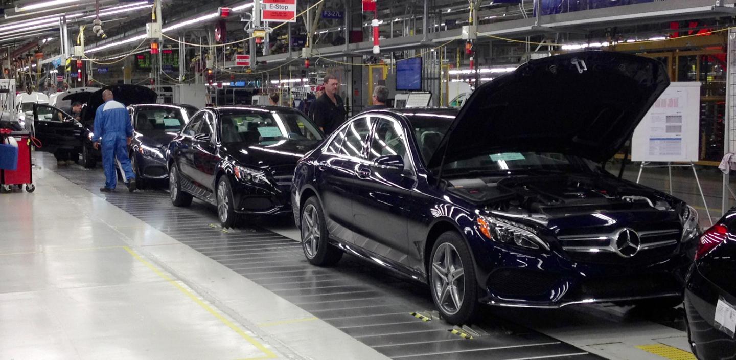 As UAW pushes toward unionizing Tesla, it says majority of workers at Mercedes plant in Alabama have signed cards in support of joining the union