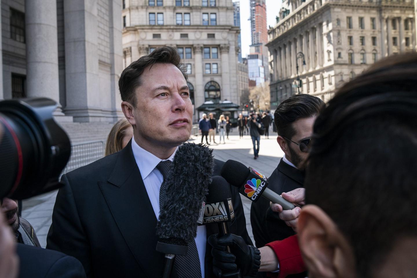 Elon Musk calls for companies to reincorporate outside Delaware