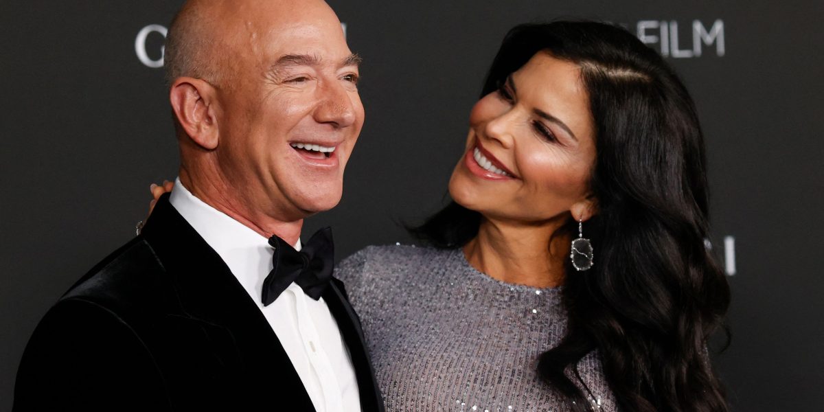 Amazon founder Jeff Bezos sells another $2 billion of shares | Fortune