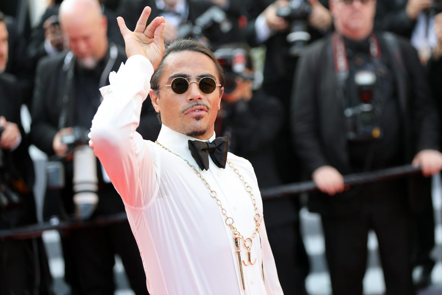 Salt Bae’s controversial London restaurant, which charges $850 for a steak, has turned off the heating to save money