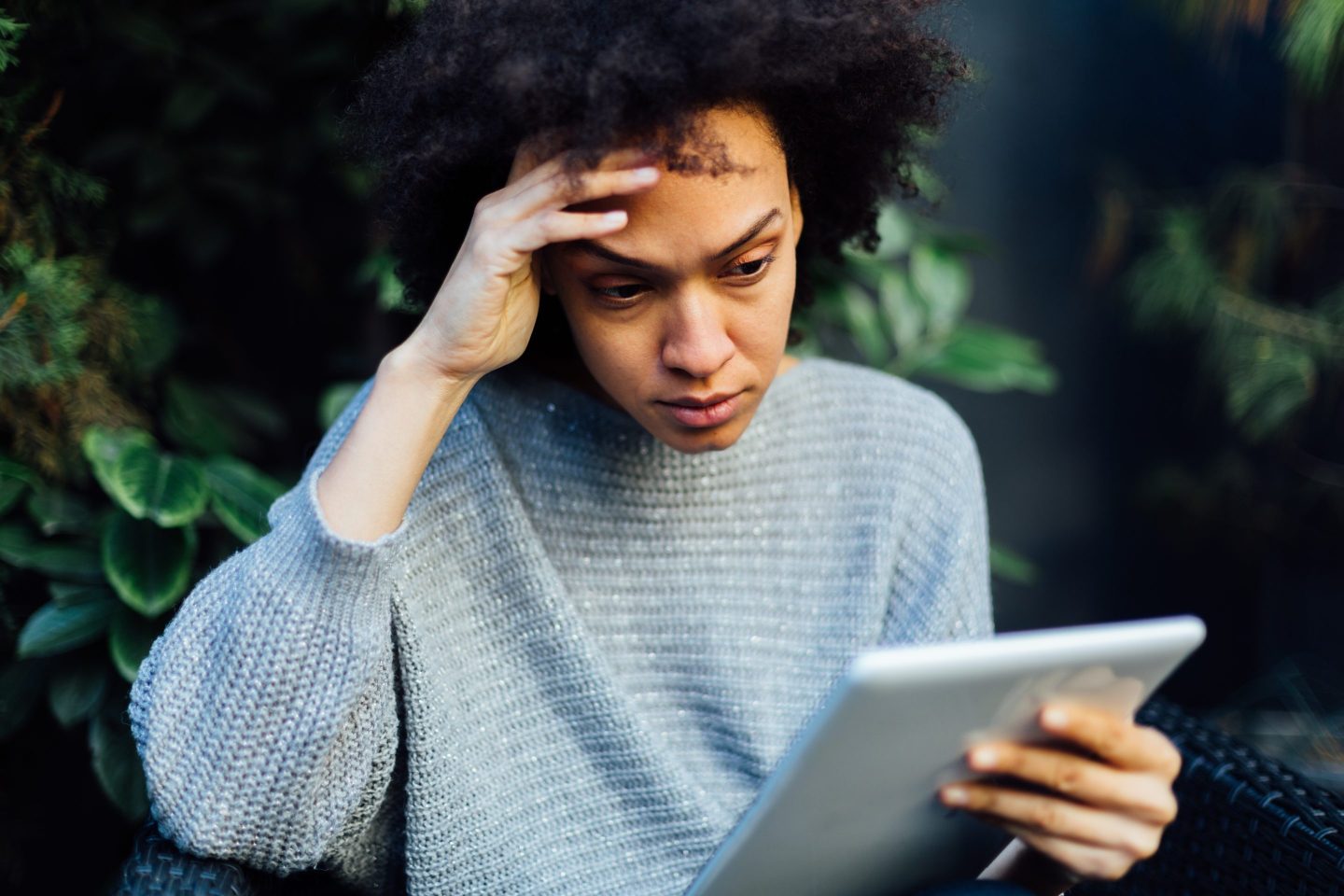 Worldwide, internet users spend an average of 400 minutes—nearly seven hours—a day online, according to a new report.