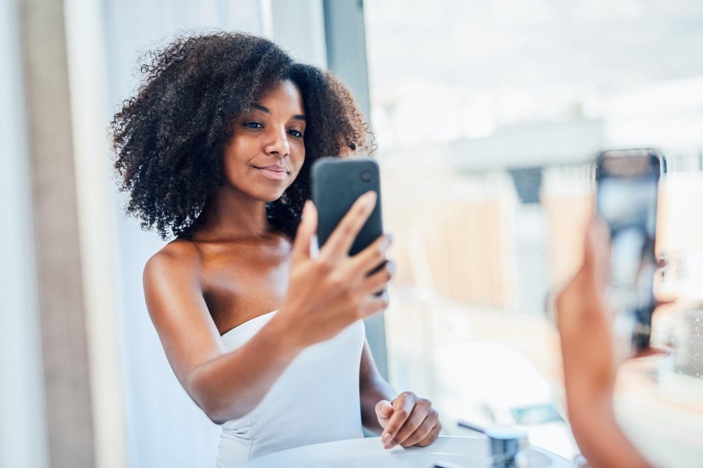 Face-scanning AI apps are giving cosmetics companies deeper connections, and selling points, with customers