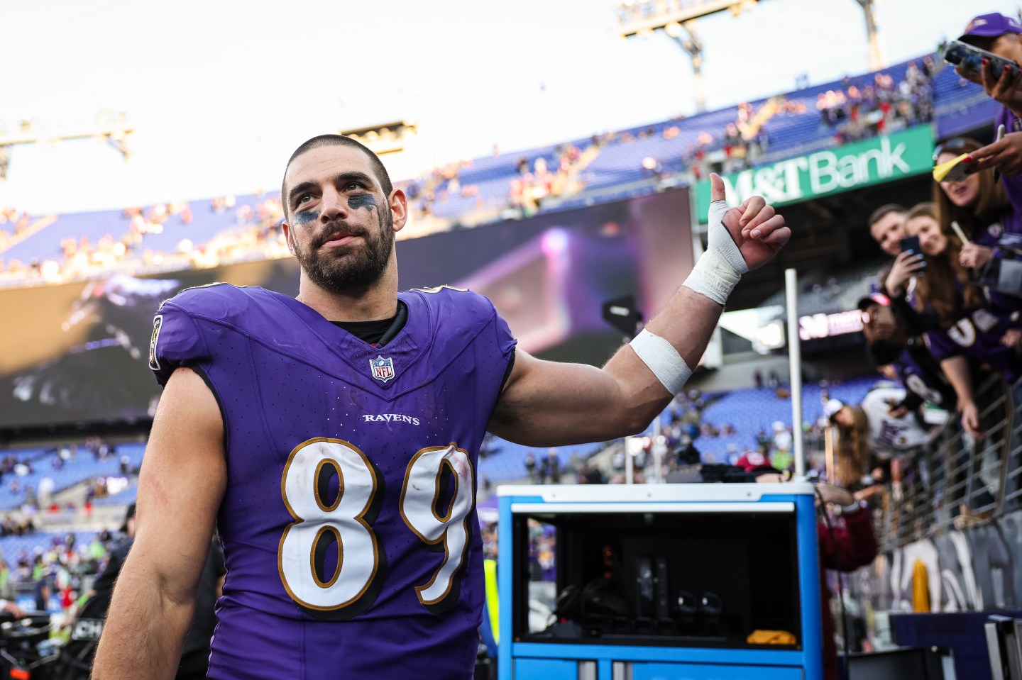 Baltimore Ravens tight end Mark Andrews assisted in a medical emergency aboard a flight Thursday.