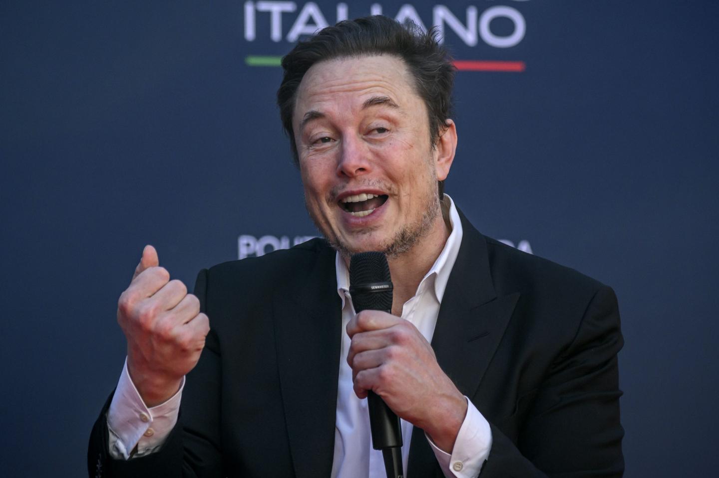 Elon Musk took drugs with Tesla board members: Report
