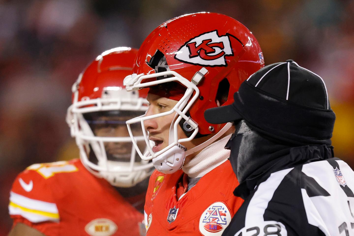 Amazon reportedly wins exclusive streaming rights for an NFL playoff game next year, following in Peacock’s footsteps