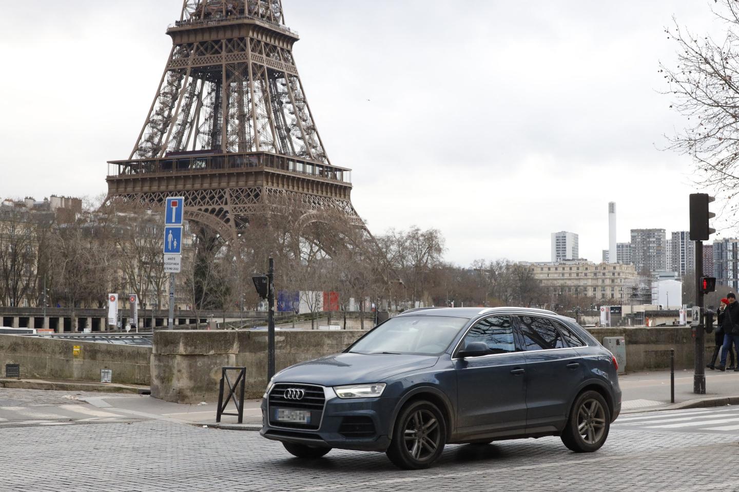 SUV drivers will now have to pay triple to park in Paris after referendum—but a 5% turnout reignites ‘rigging’ debate