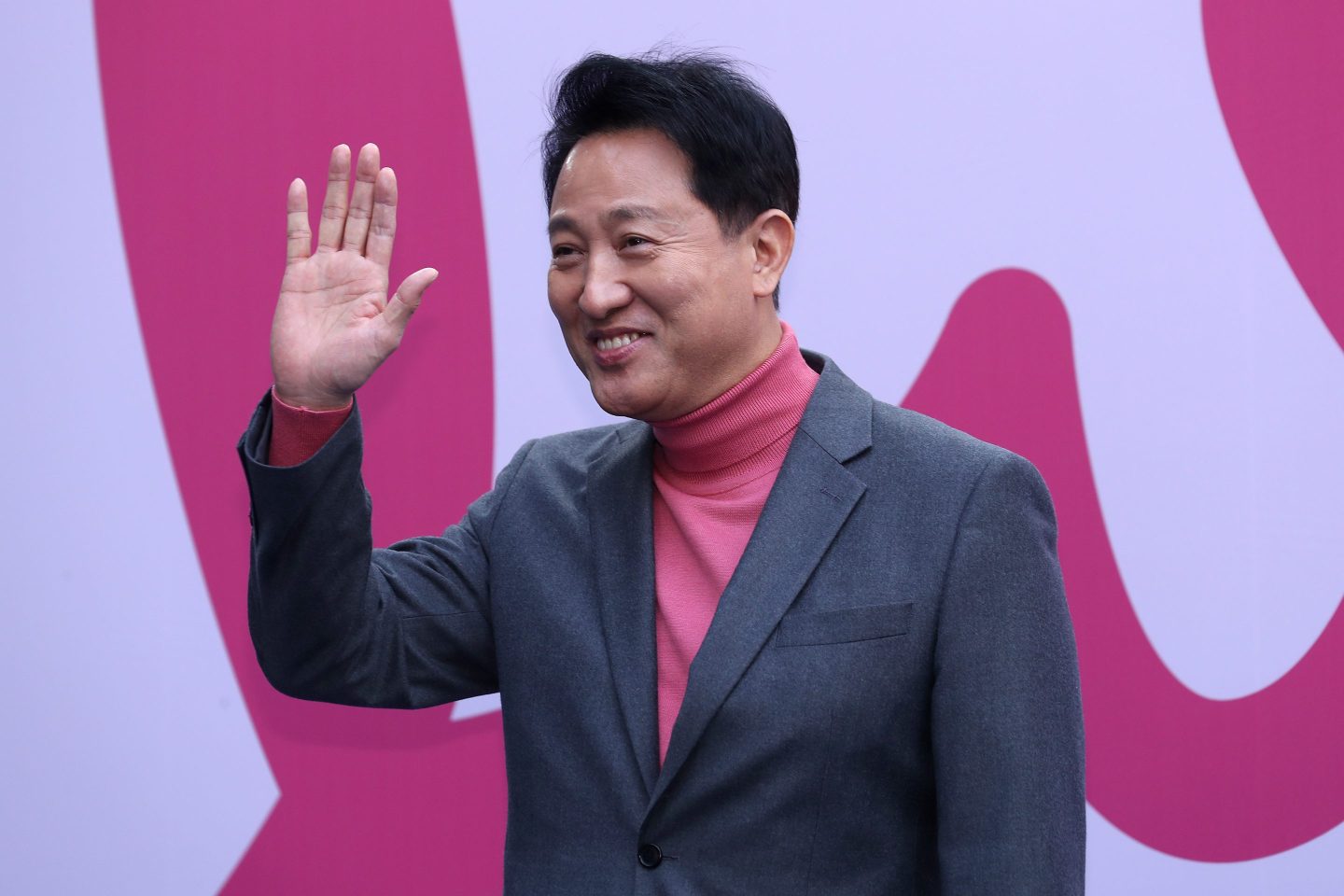 Seoul’s mayor, Oh Se-hoon, attends Seoul Fashion Week on Feb. 1, 2024.