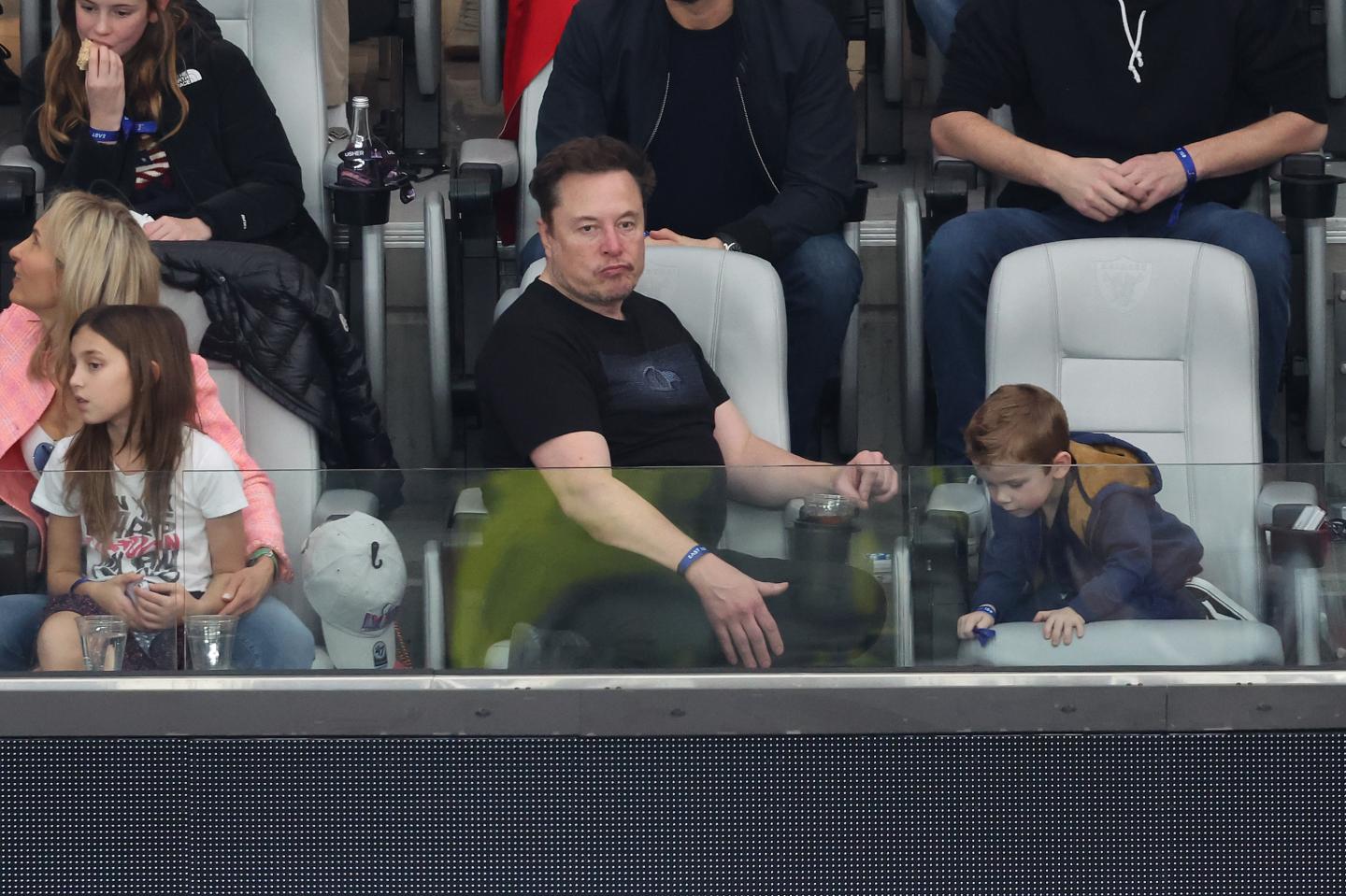 Musk says U.S. shouldn’t give Ukraine more money—‘there is no way in hell’ Putin could lose because ‘he would be assassinated’