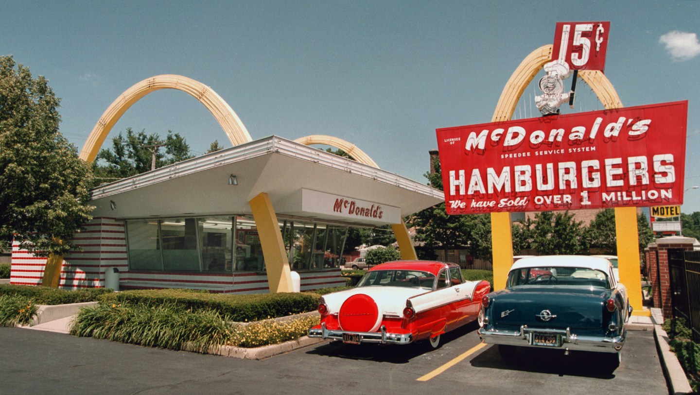 Old school Mcdonald's chain with cheap pricing.