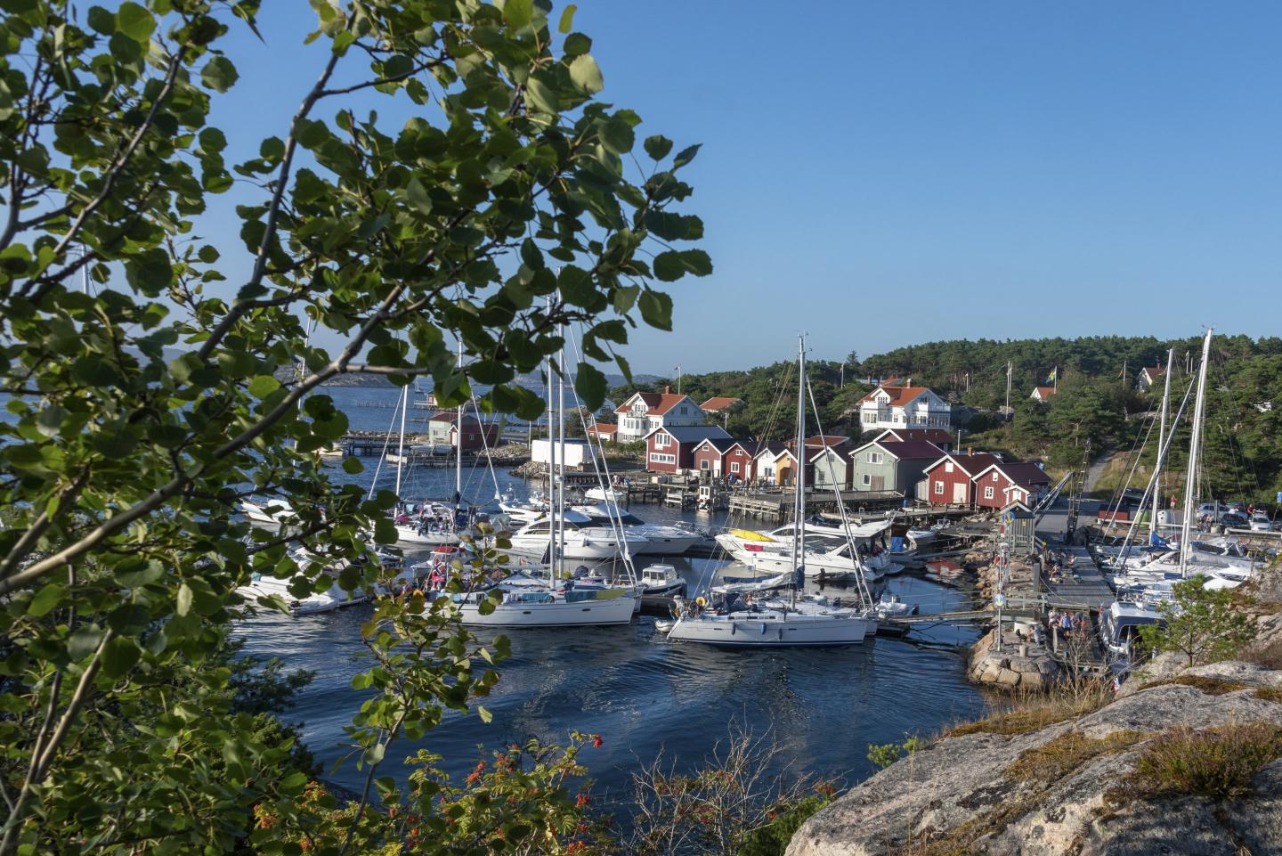 Sweden, Resö: View to the sailing harbour of the island Resö.