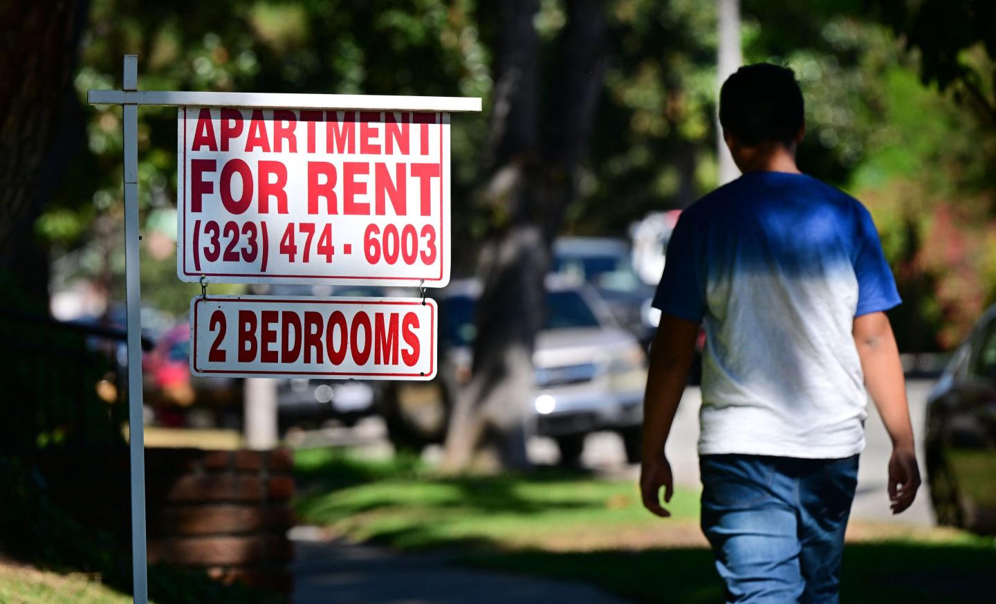 A woman in Colorado died unexpectedly and her family had to pay $4,000 in landlord fees—because her death broke the lease