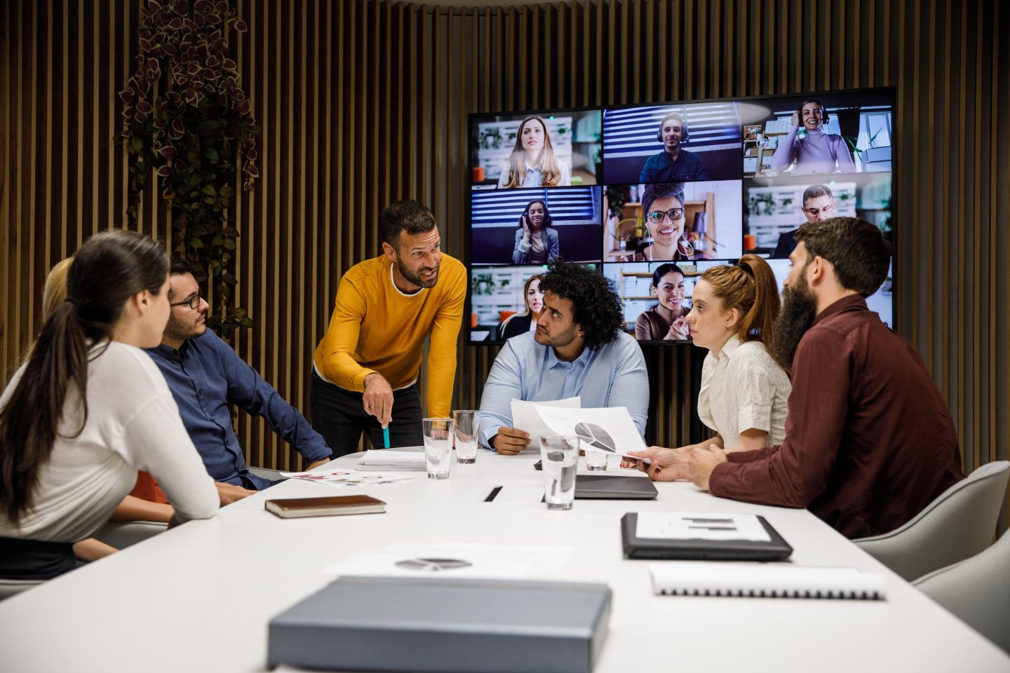 Only about one quarter of companies have trained their people managers to successfully lead hybrid and distributed teams, according to a new survey from from software company TechSmith and research firm Global Workplace Analytics.