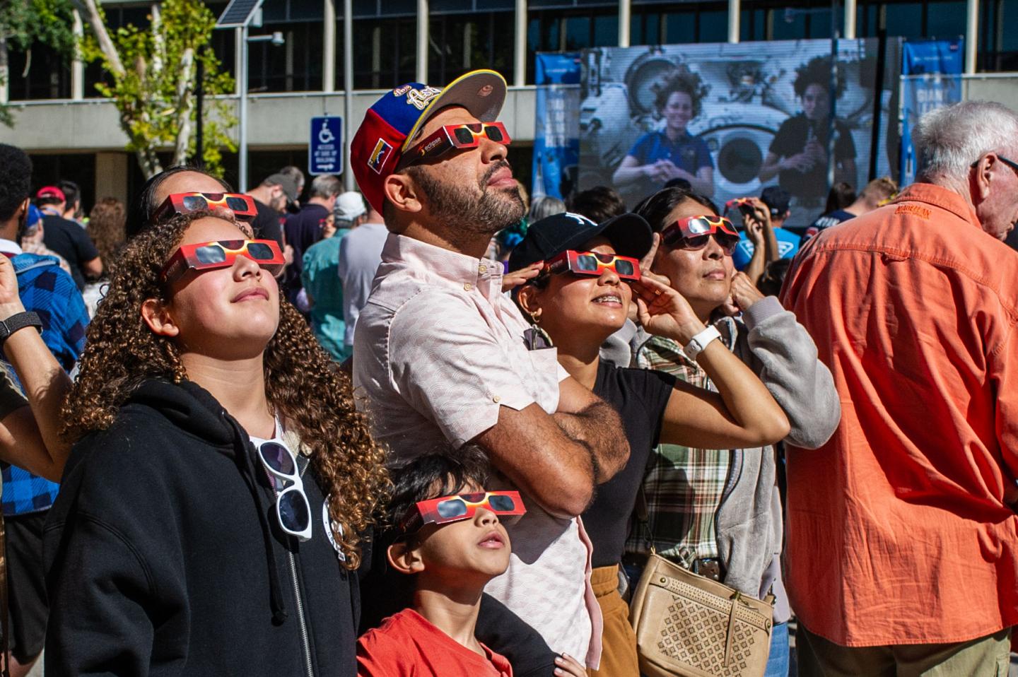 Airbnb searches in eclipse cities surge as much as 1,000%