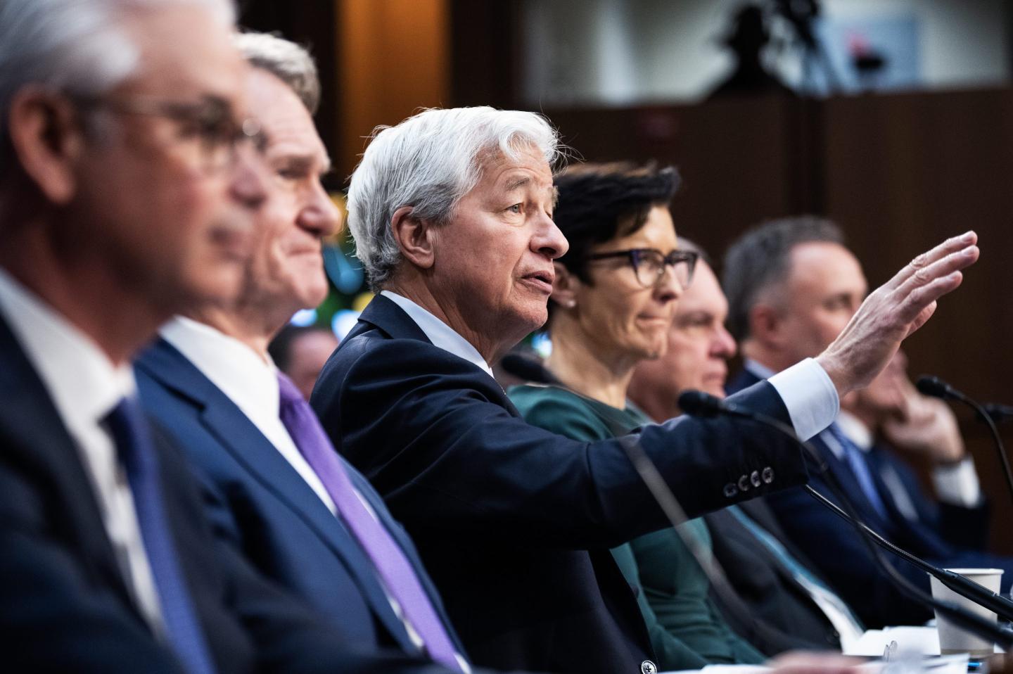 Jamie Dimon says the Fed should hold off on cutting interest rates because the economy is ‘kind of booming’