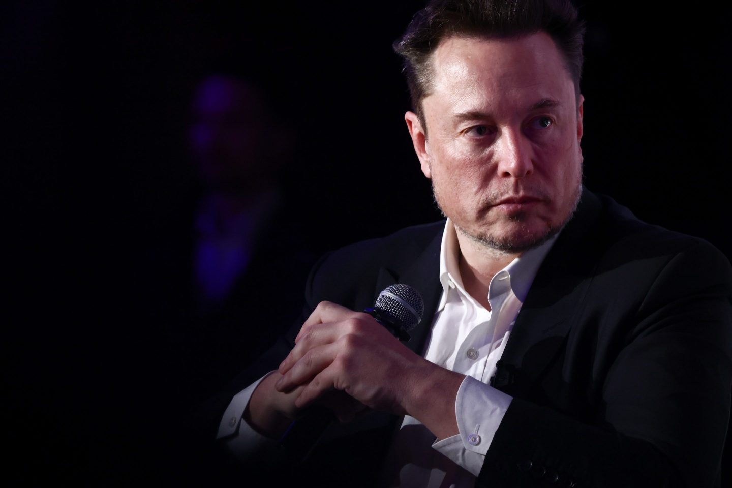 Musk was part of a group of prospective donors who met with the former president, the NYT reported, adding that it is unclear if the Tesla Inc. chief executive officer has decided to contribute to Trump’s campaign.