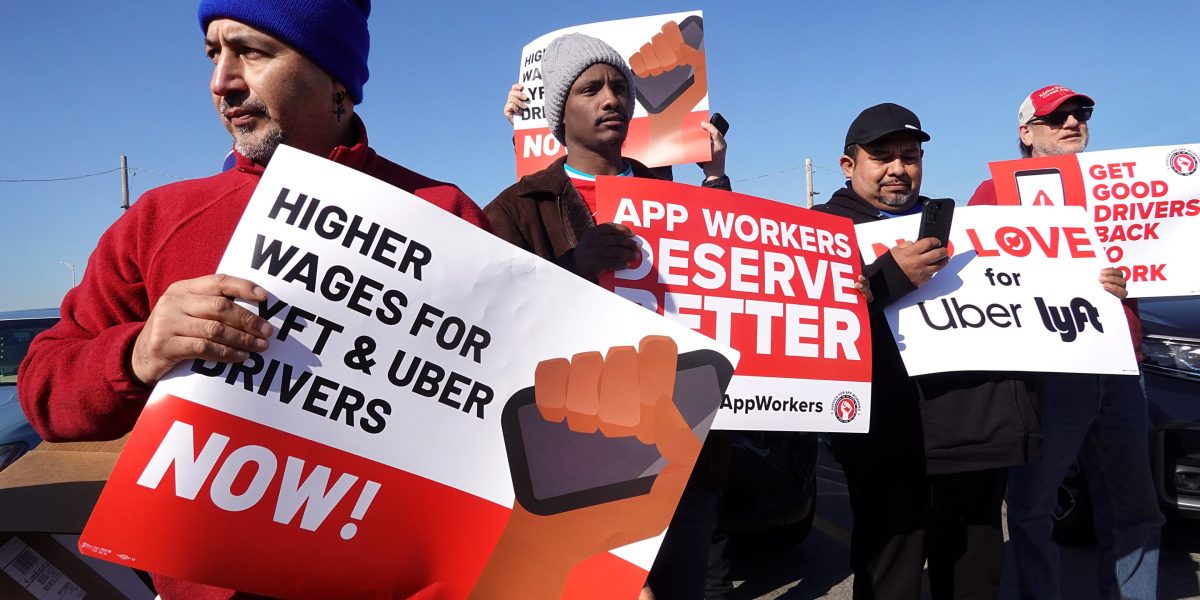 Minneapolis passes $15 minimum wage for Uber and Lyft drivers | Fortune