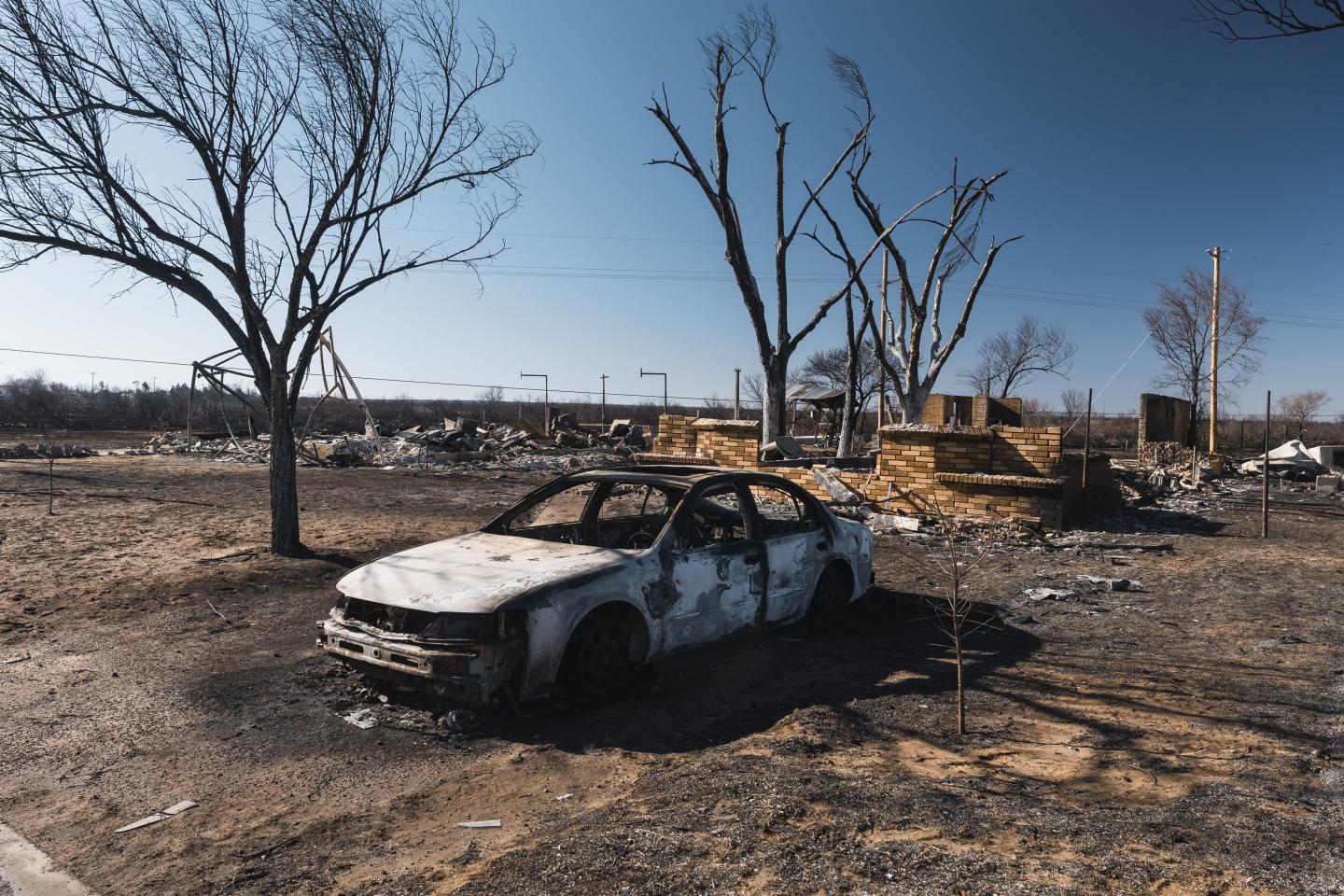 Texas wildfires follow Warren Buffett’s warning about the ‘specter of zero profitability’ looming over utilities—and not just in California