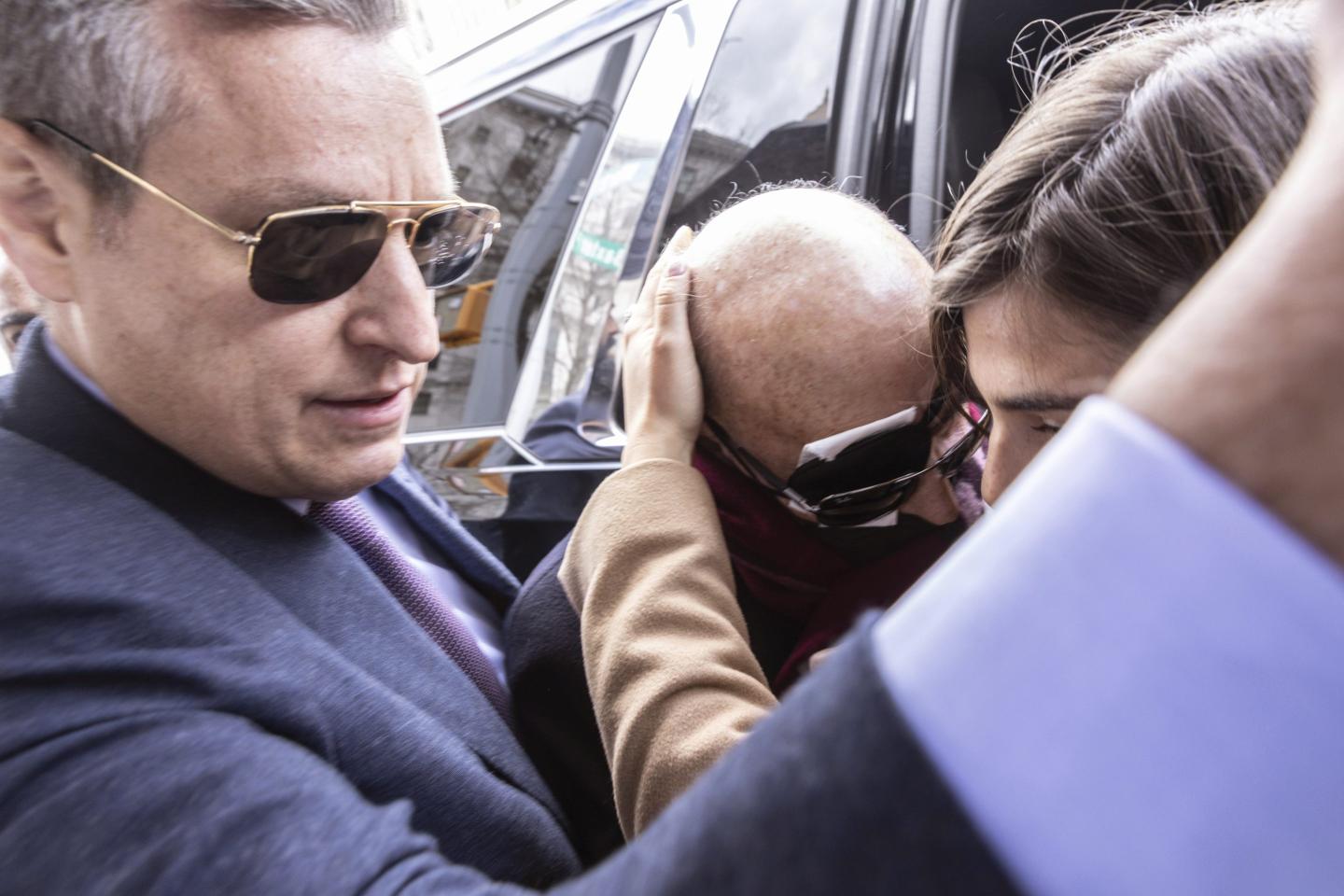 87-year-old billionaire Joe Lewis gets no prison time after pleading guilty in insider trading case
