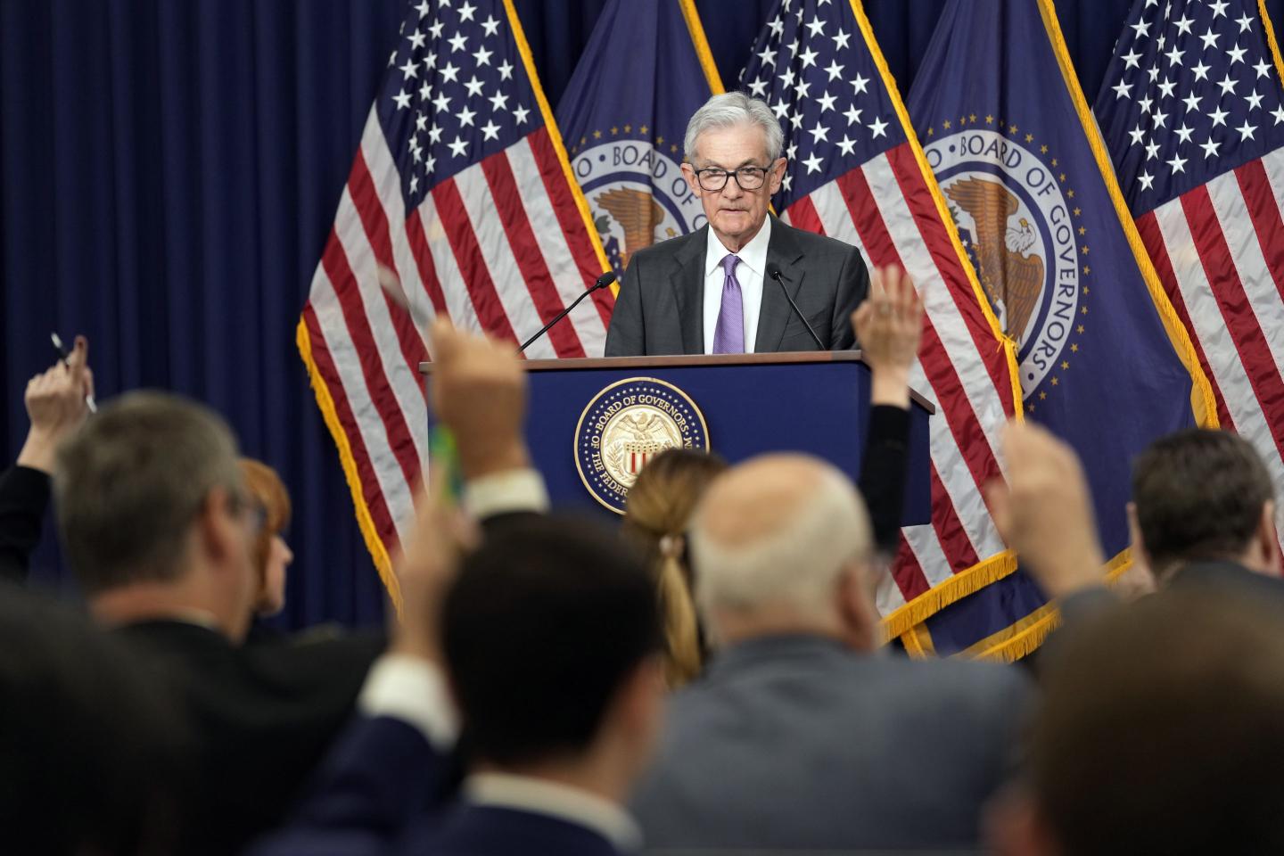 Jerome Powell speaks at a news conference