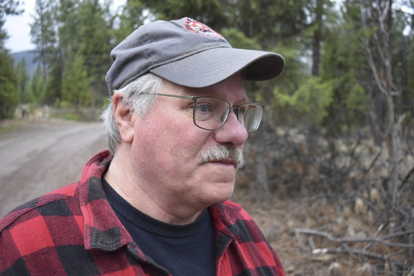 Victims of asbestos pollution that killed hundreds take Warren Buffett’s railroad to court: ‘At some point, probably everybody got exposed to it’