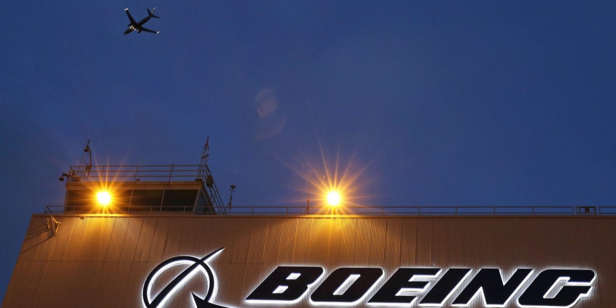 Congress hauls in Boeing whistleblower who claims 787 skin is so loose it could break apart