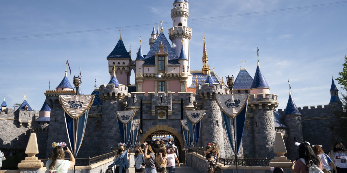 Disney&rsquo;s mulitbillion-dollar theme park facelift gets unanimous approval from Anaheim council