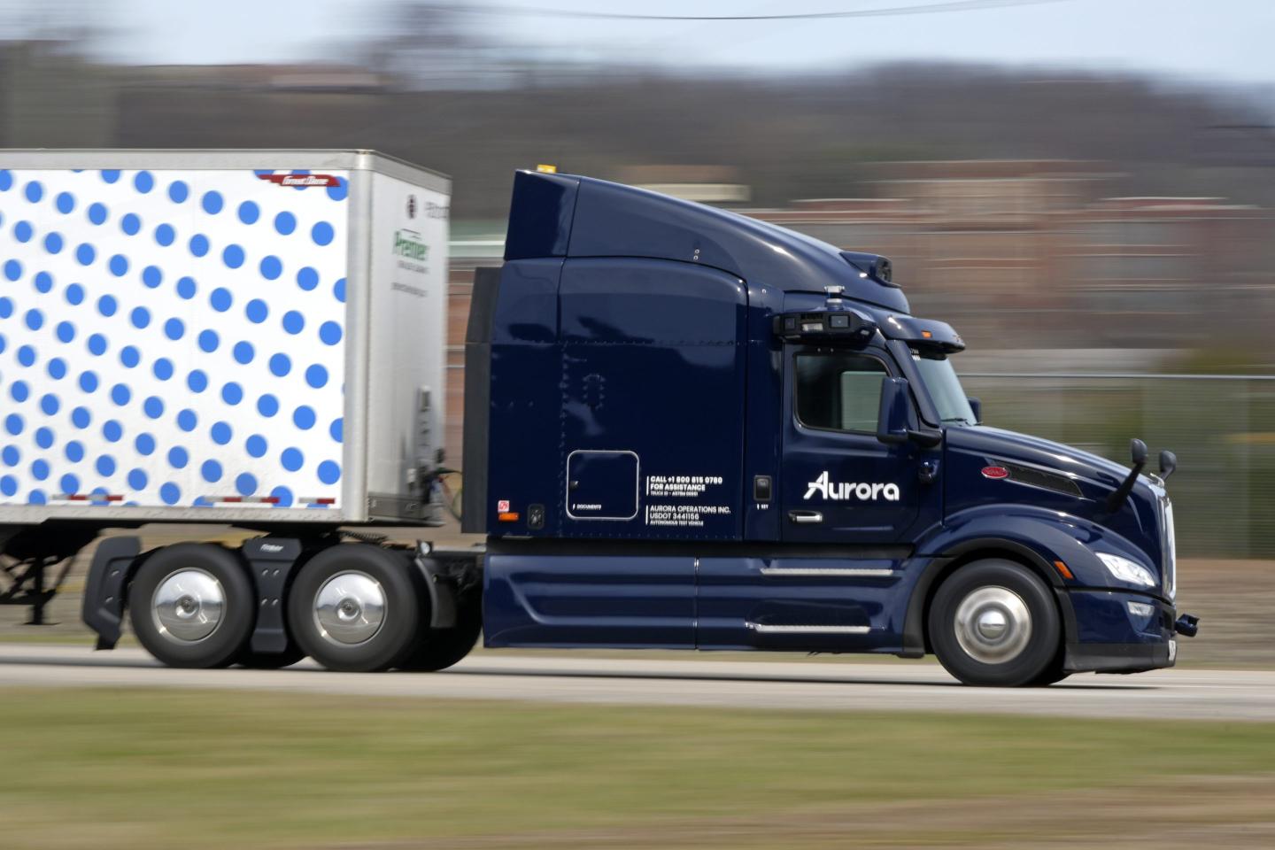 Driverless trucks are coming to the road before fully self-driving Teslas, with autonomous semis arriving in Texas later this year