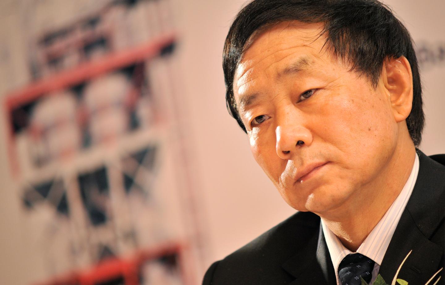 Chinese cement company’s shares mysteriously lose 99% of their value in just 15 minutes