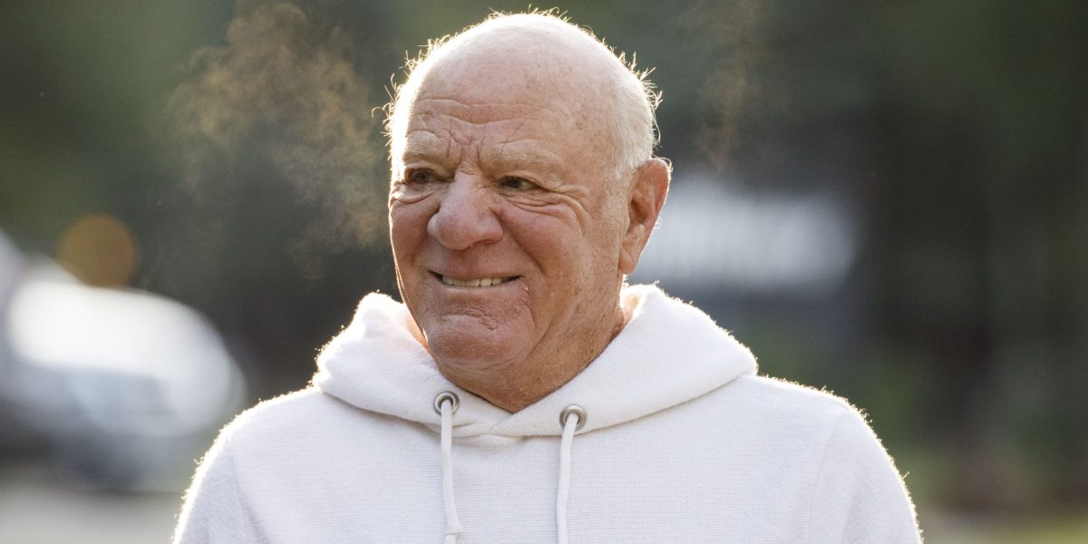 Barry Diller proposes a four-day workweek only a billionaire could love: Go to the office every day except Friday, when you can work from home Barry Diller proposes a four-day workweek only a billionaire could love: Go to the office every day except Friday, when you can work from home