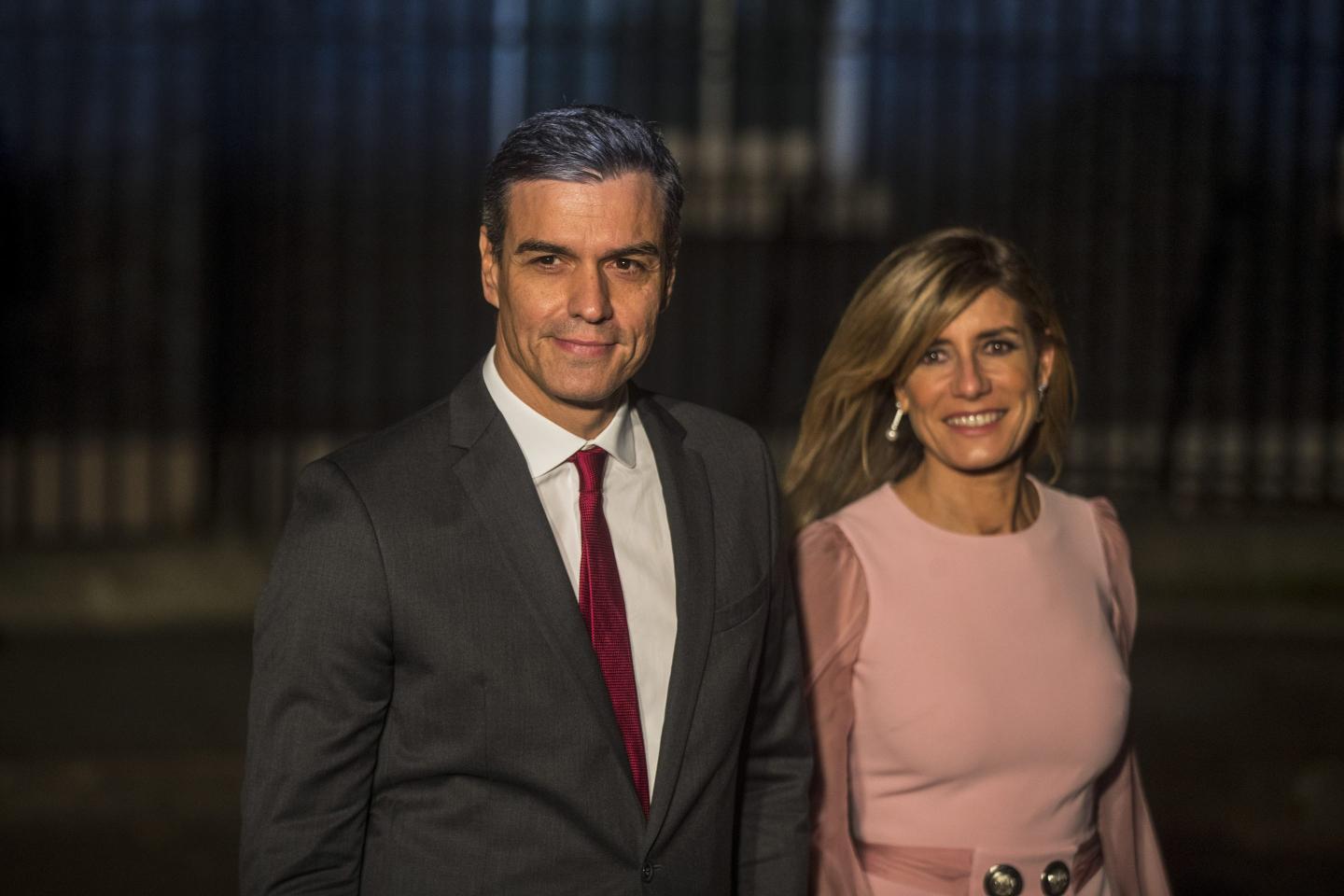 After threatening to resign over X, Spanish prime minister Sanchez declares he will ‘continue on with even more strength’ despite corruption claims against wife