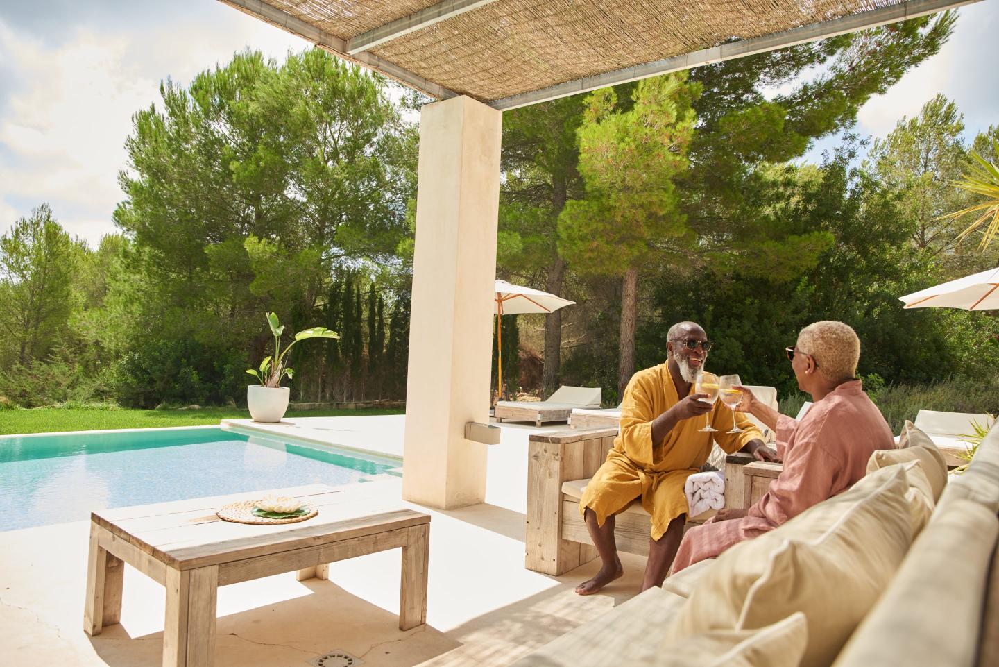 Luxury homes are more expensive than ever, and the market is doing better than you’d think