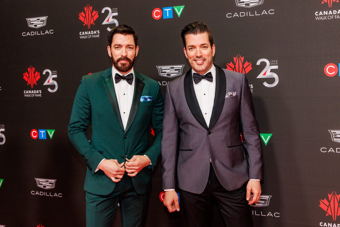 Drew Scott and Jonathan Scott on the red carpet