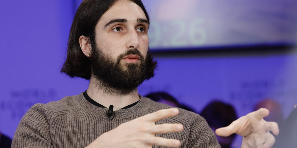 Cohere CEO Aidan Gomez disputes reports of tepid revenue growth as another big funding round looms - Vimarsana News