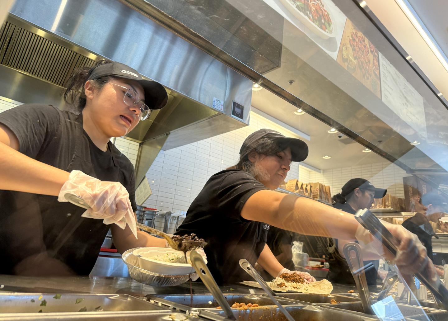 Livable wages mean more expensive burgers as California fast-food chains hike menu prices