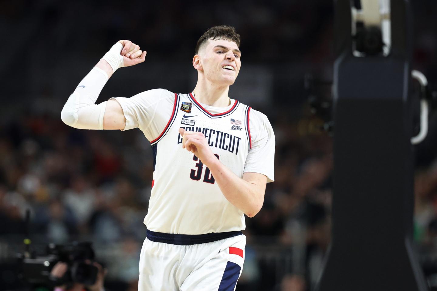 How to watch the NCAA championship game for free—and without cable