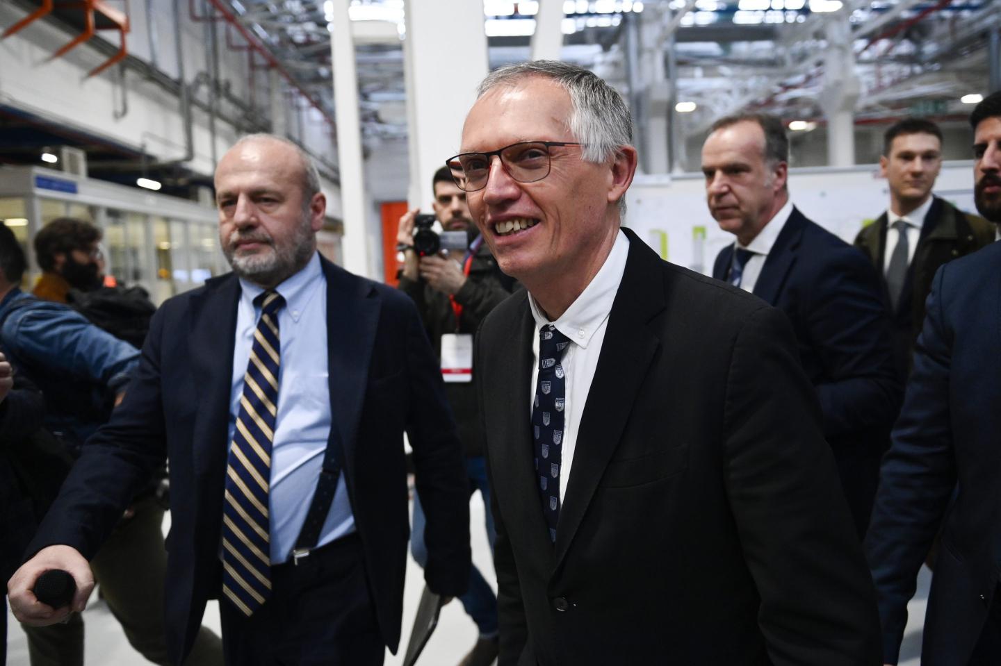 Stellantis CEO Carlos Tavares’ almost 60% jump in pay to $39m slammed by investors 2 years after previous compensation plan rejected