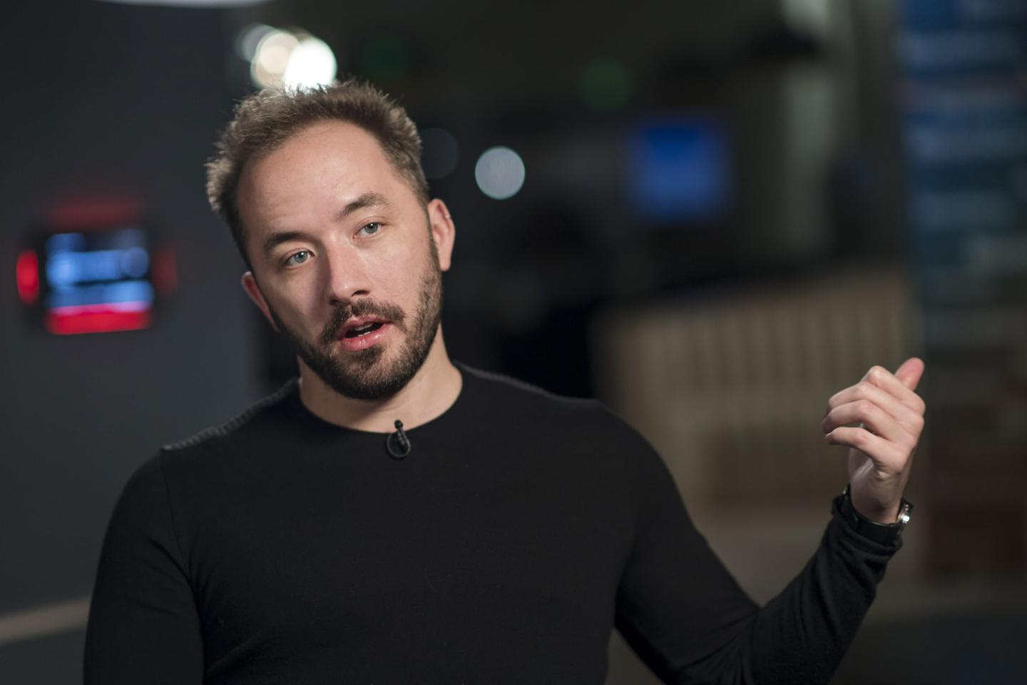 Dropbox’s CEO says managers mandating returns to the office are just ‘mashing the go-back-to-2019 button’ and creating toxic relationships with staff