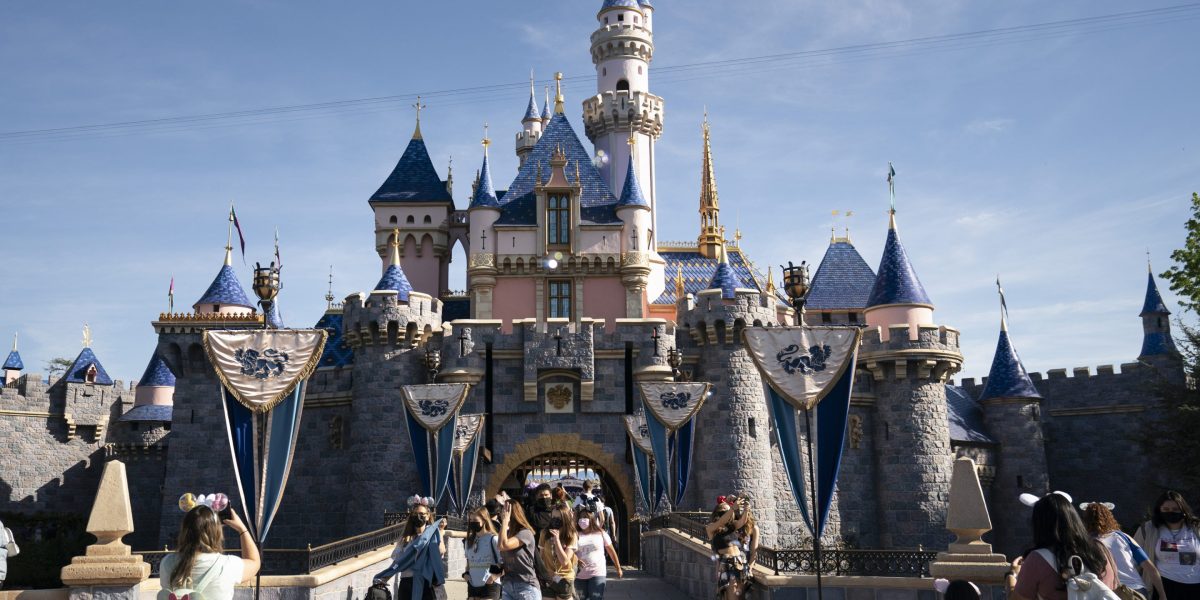 Disney $1.9bn plan to expand Southern California Disneyland theme parks approved by Anaheim