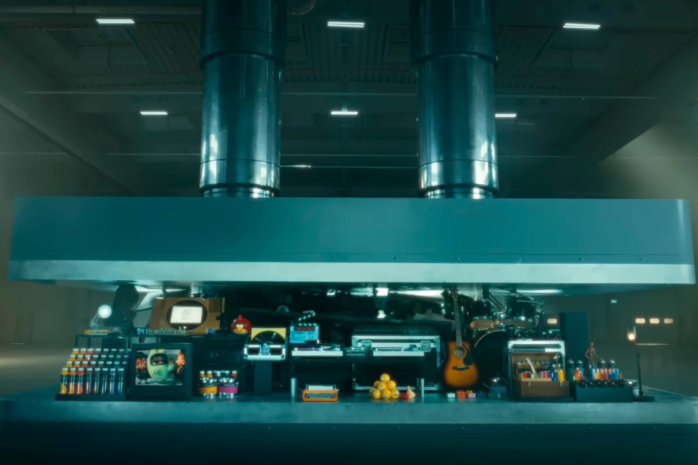 Apple commercial