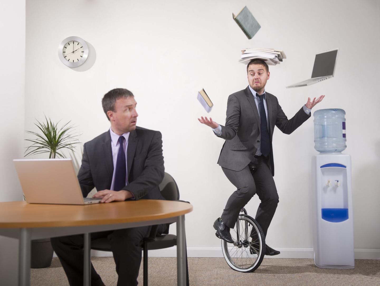 So-called “stress bragging” can induce higher levels of burnout among coworkers on the receiving end of the boasting, according to a new study from the University of Georgia Terry College of Business.