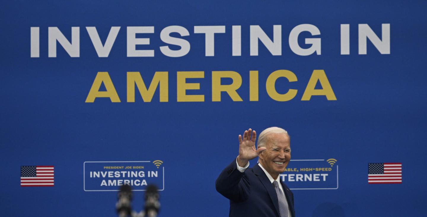 Joe Biden waves to crowd