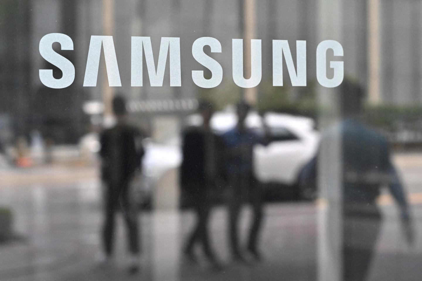 Samsung replaces semiconductor boss after it falls behind in critical AI chip market in ‘desperate attempt to inject new energy and fresh thinking’