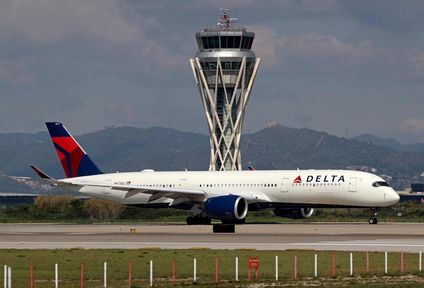 Delta tops J.D. Power airline satisfaction survey for the first time in 3 years
