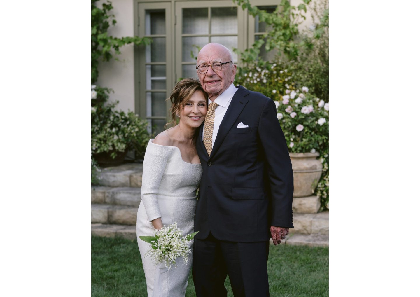 Rupert Murdoch and Elena Zhukova pose for photo