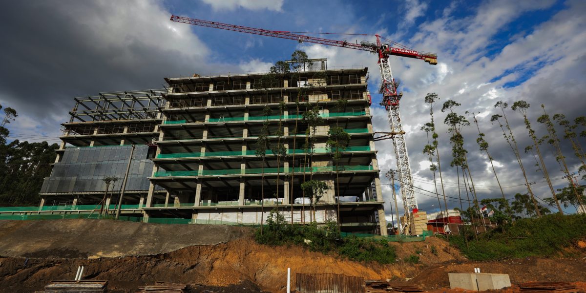 Indonesia wants to start moving civil servants to its still-under-construction capital Nusantara by September. The city’s top officials just resigned Indonesia wants to start moving civil servants to its still-under-construction capital Nusantara by September. The city’s top officials just resigned