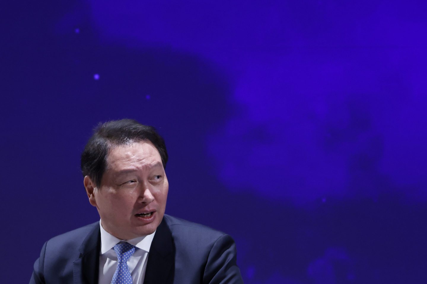 SK chairman Chey Tae-won is hosting a meeting of SK Group executives that could lead to the biggest shake-up of the conglomerate in two decades.