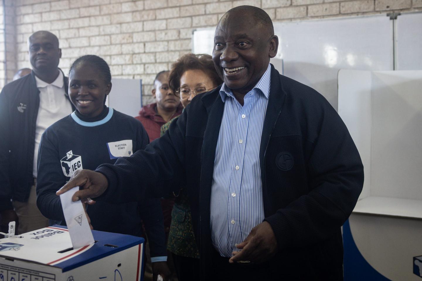 Cyril Ramaphosa casts ballot