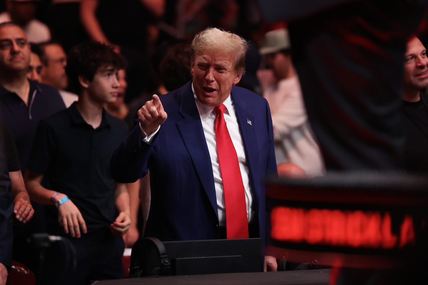 Donald Trump points
