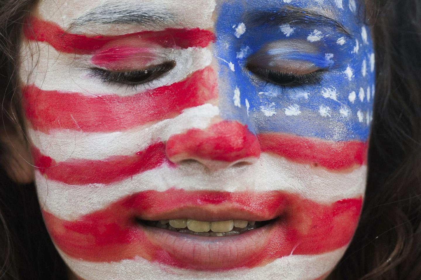 Americans come out in droves to celebrate 4th of July fireworks as millions suffer under ‘significant and extremely dangerous’ heat